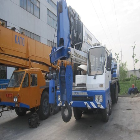 Used crane tadano 55ton truck crane for sale